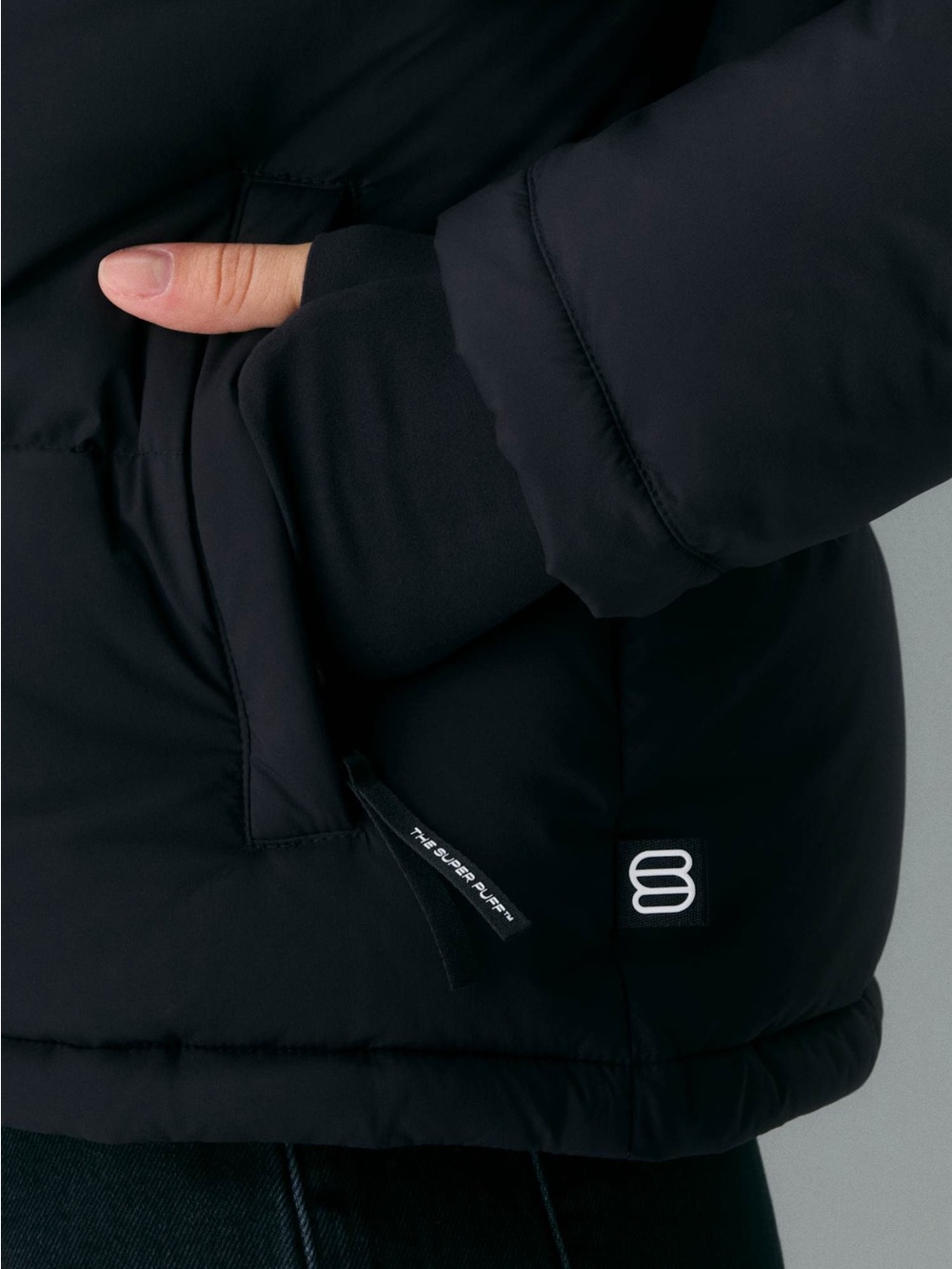 Aritzia Black Short Quilted Puffer Jacket with Hood - Picture 9 of 16